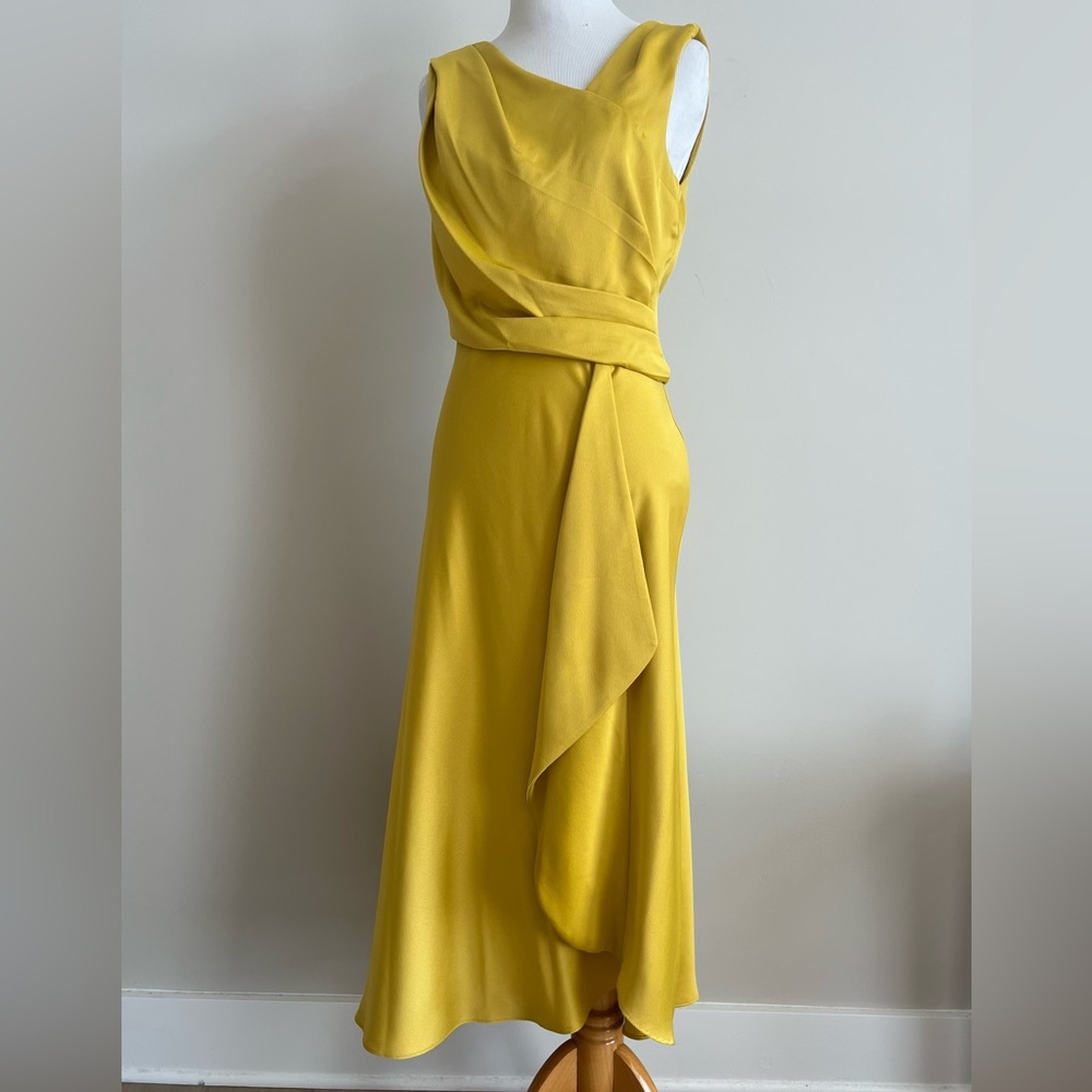 Just… Taylor Gold wrap maxi dress in a Size-4
